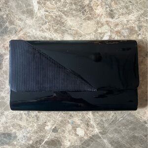 Elegant Vintage Retro 80s Patent Leather Black Clutch